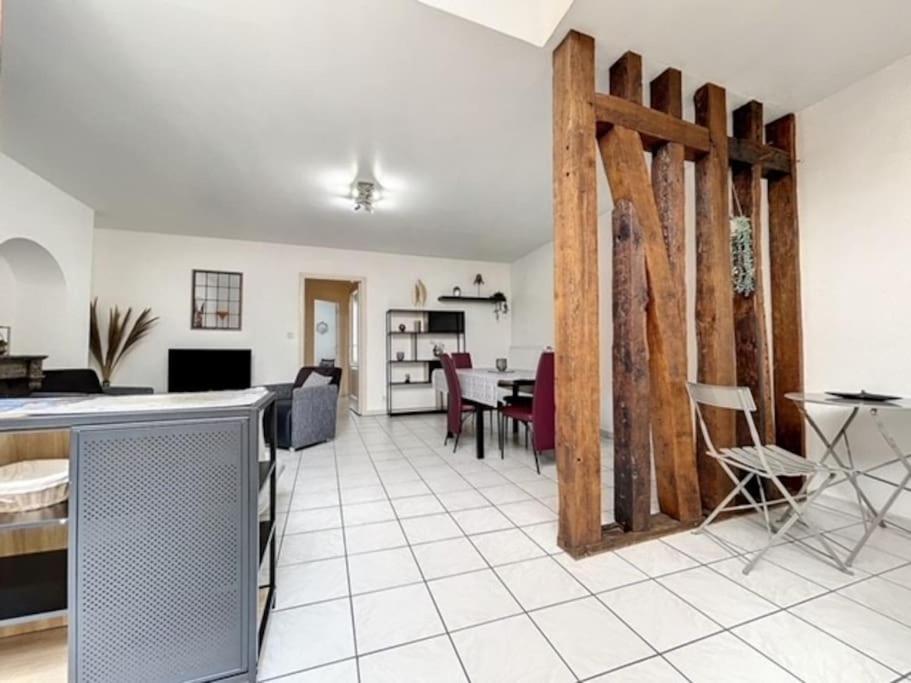 Appartement Au Coeur De Троа Екстериор снимка